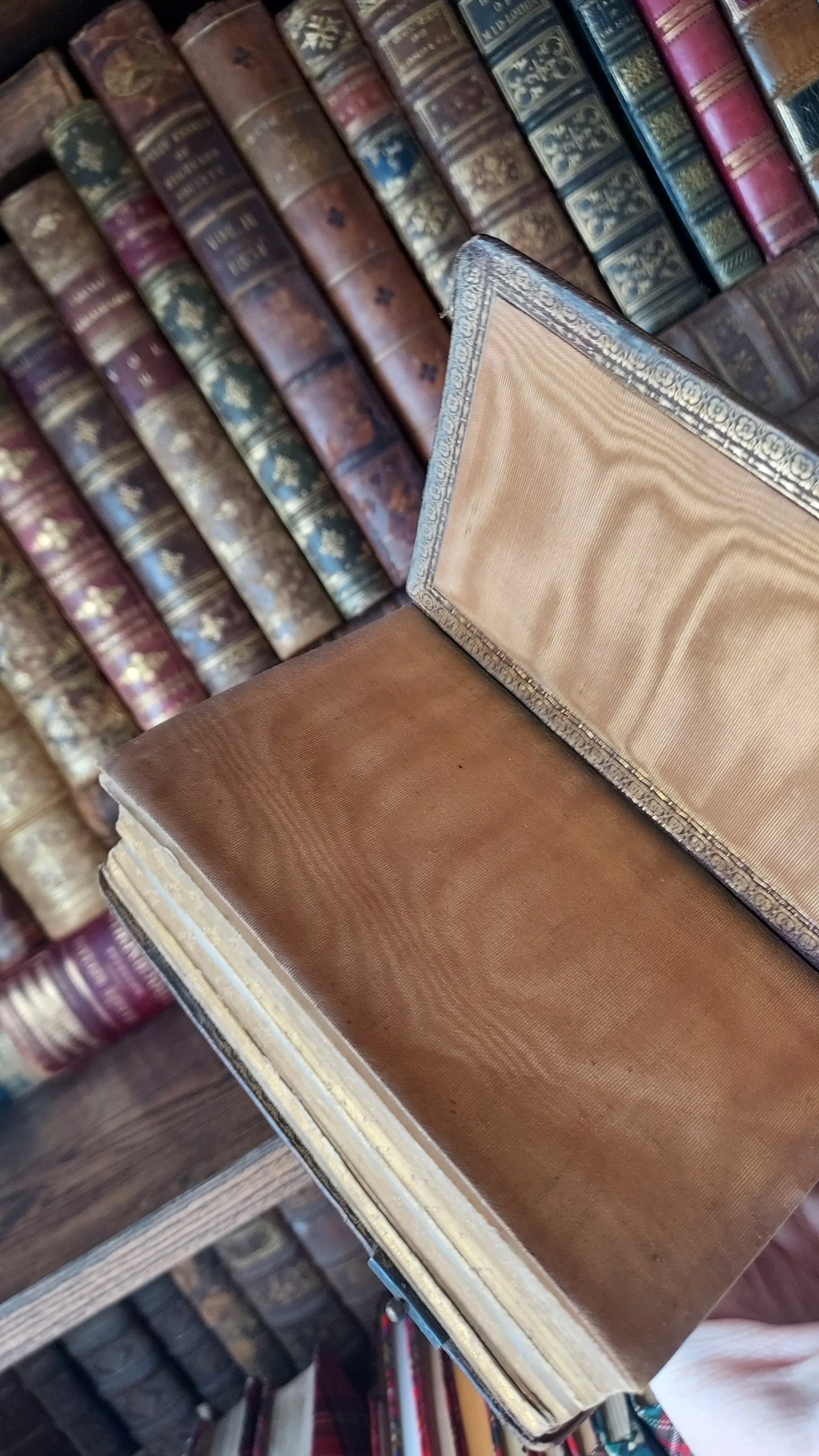 1850s Paroissien Romain | Gauffered Edge Starburst Motif