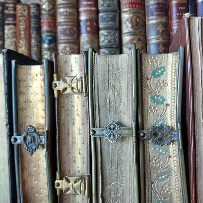 19th-century Eucologe ou Paroissien romain-éduen: Floral Gauffered Edges