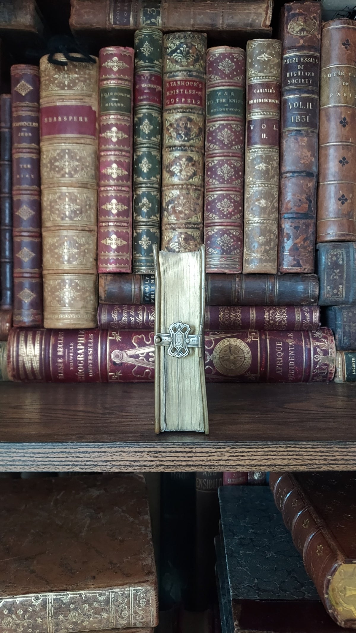1879 Paroissien Romain | Miniature Clasped Binding