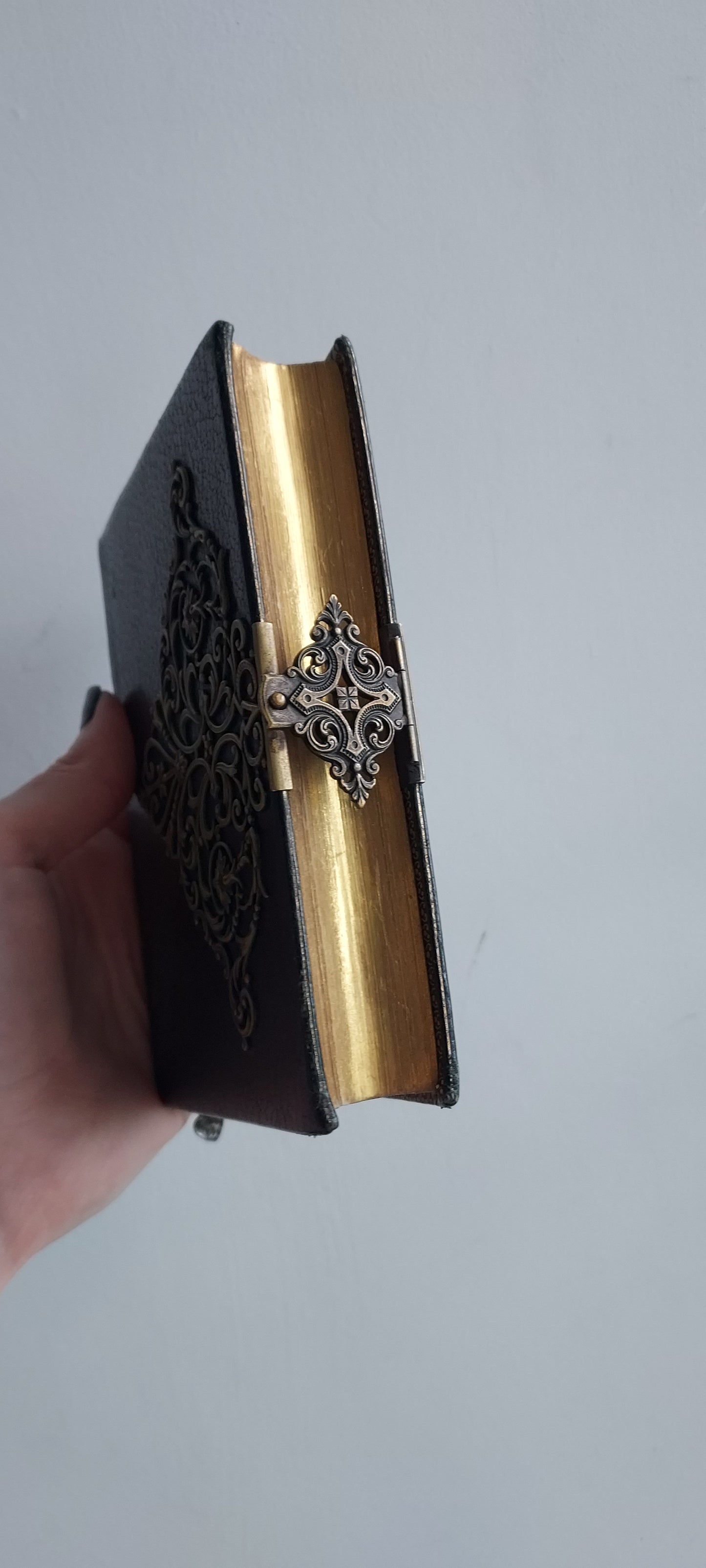 1920 French Missel Romain: Floral Metalwork and Clasp