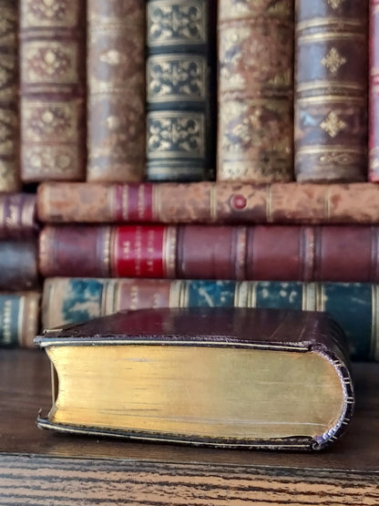 19th-Century Paroissien Romain: Double Gold-Tone Metal Clasp