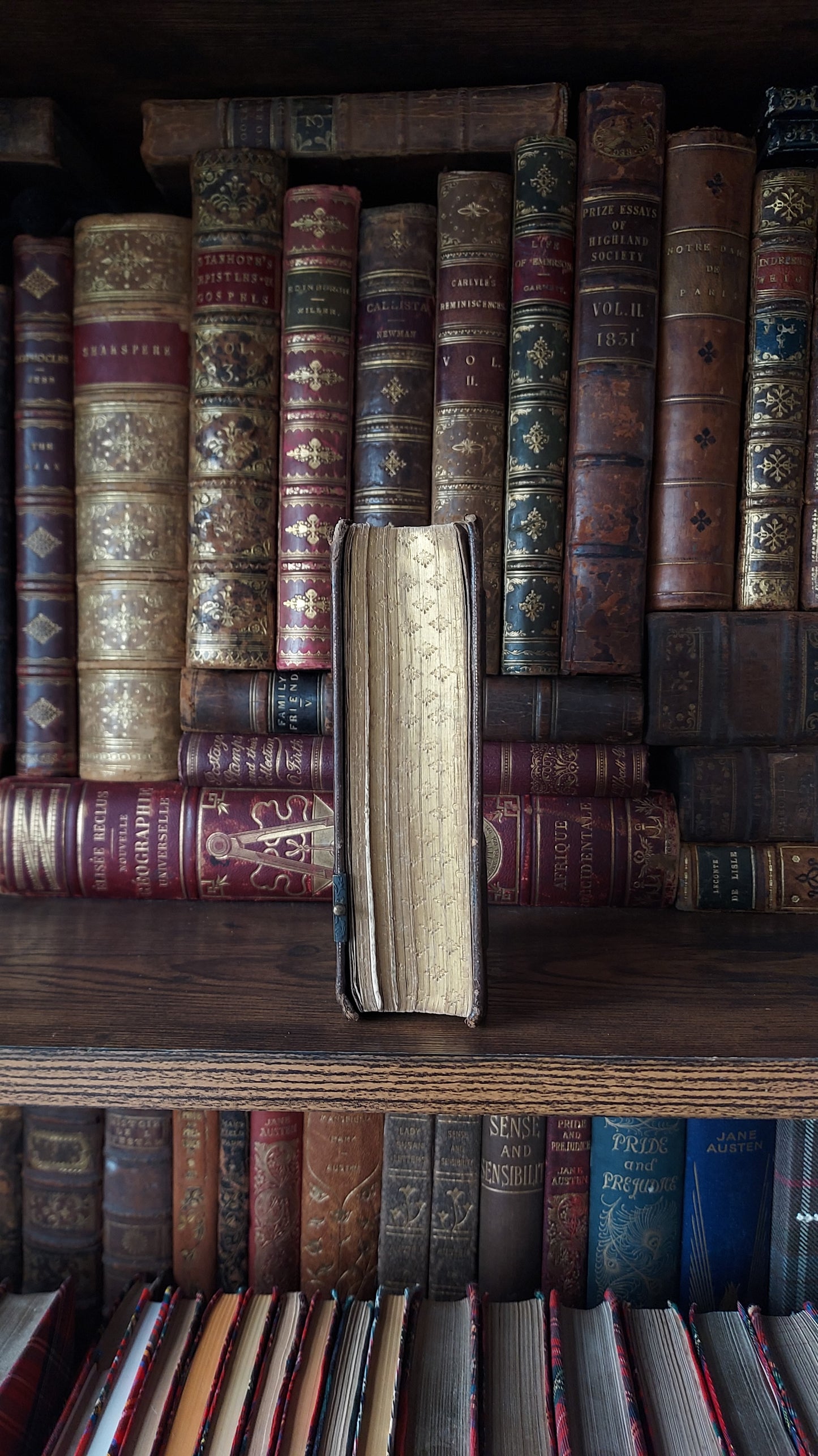 1850s Paroissien Romain | Gauffered Edge Starburst Motif