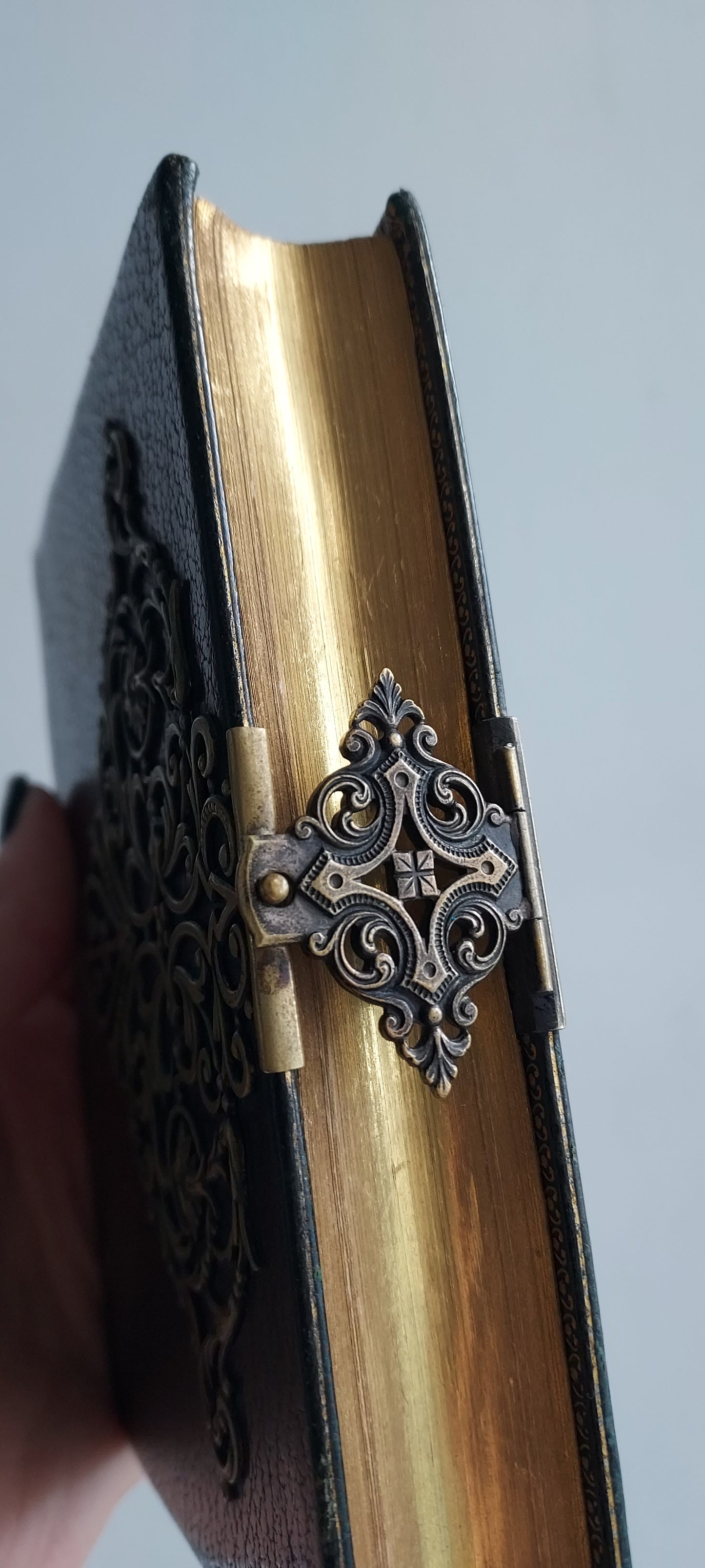 1920 French Missel Romain: Floral Metalwork and Clasp