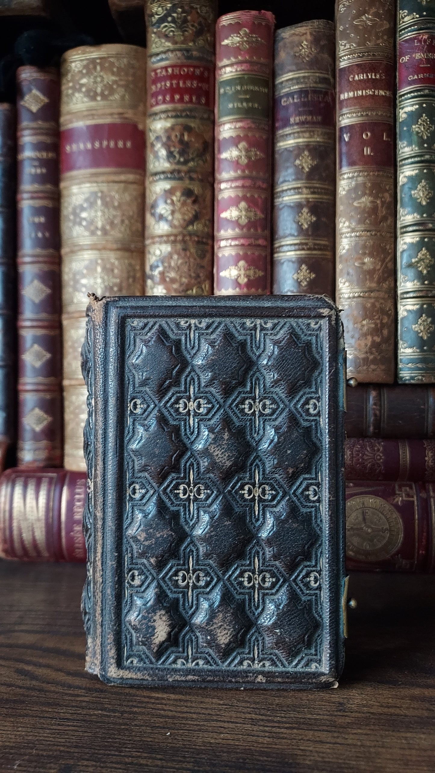1850s Paroissien Romain | Textured Cover & Red Gauffered Edge