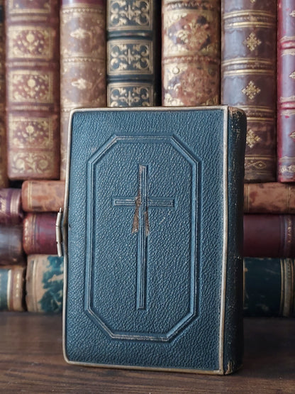 1873 Paroissien Romain: Small Cross Clasp