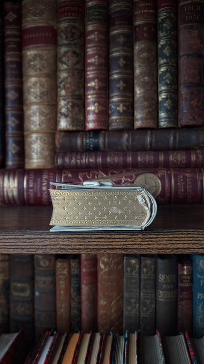 1868 Paroissien Romain | Mini Gauffered Edge