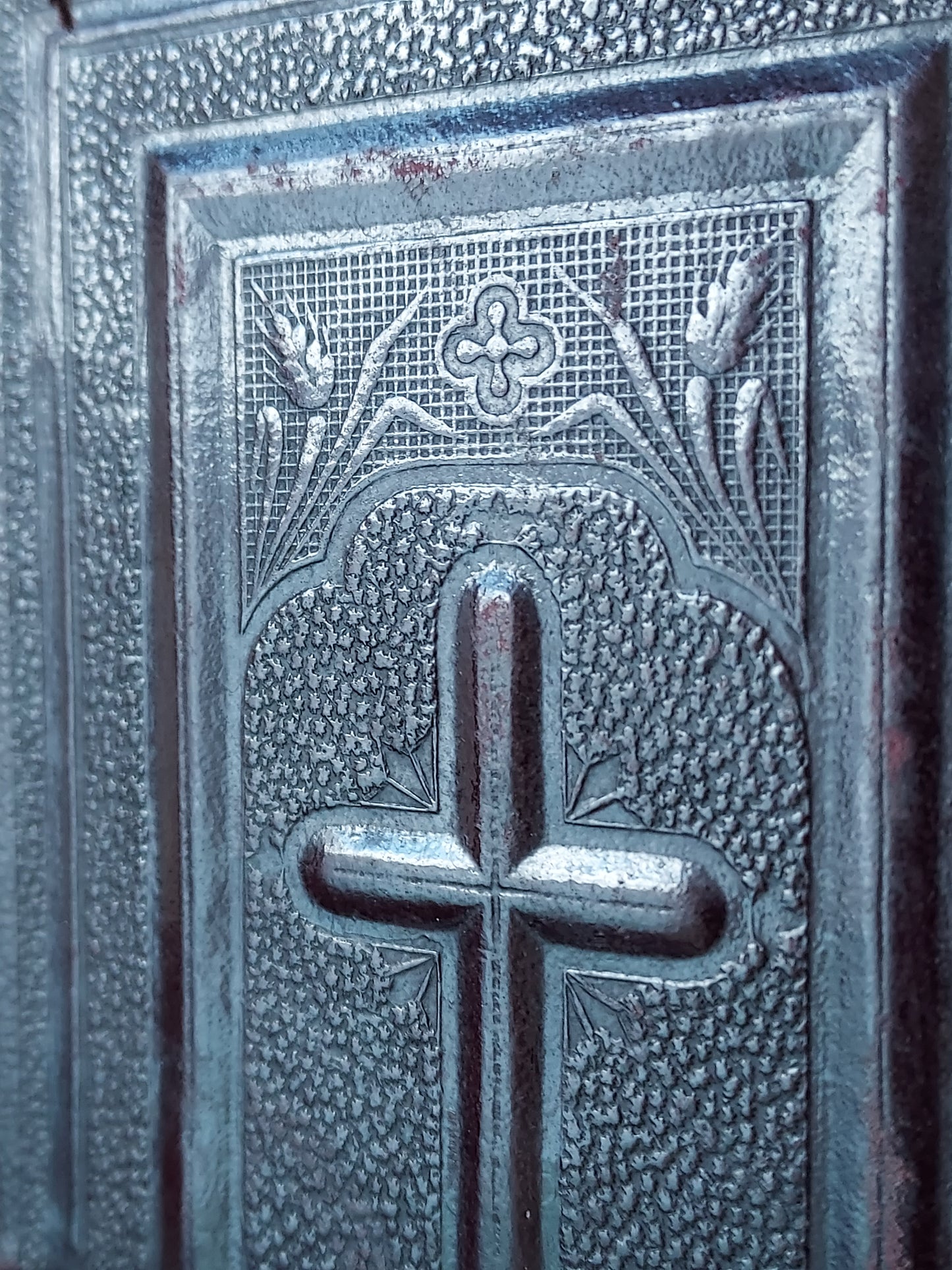 1897 Paroissien Romain | Floral Gauffered Edges