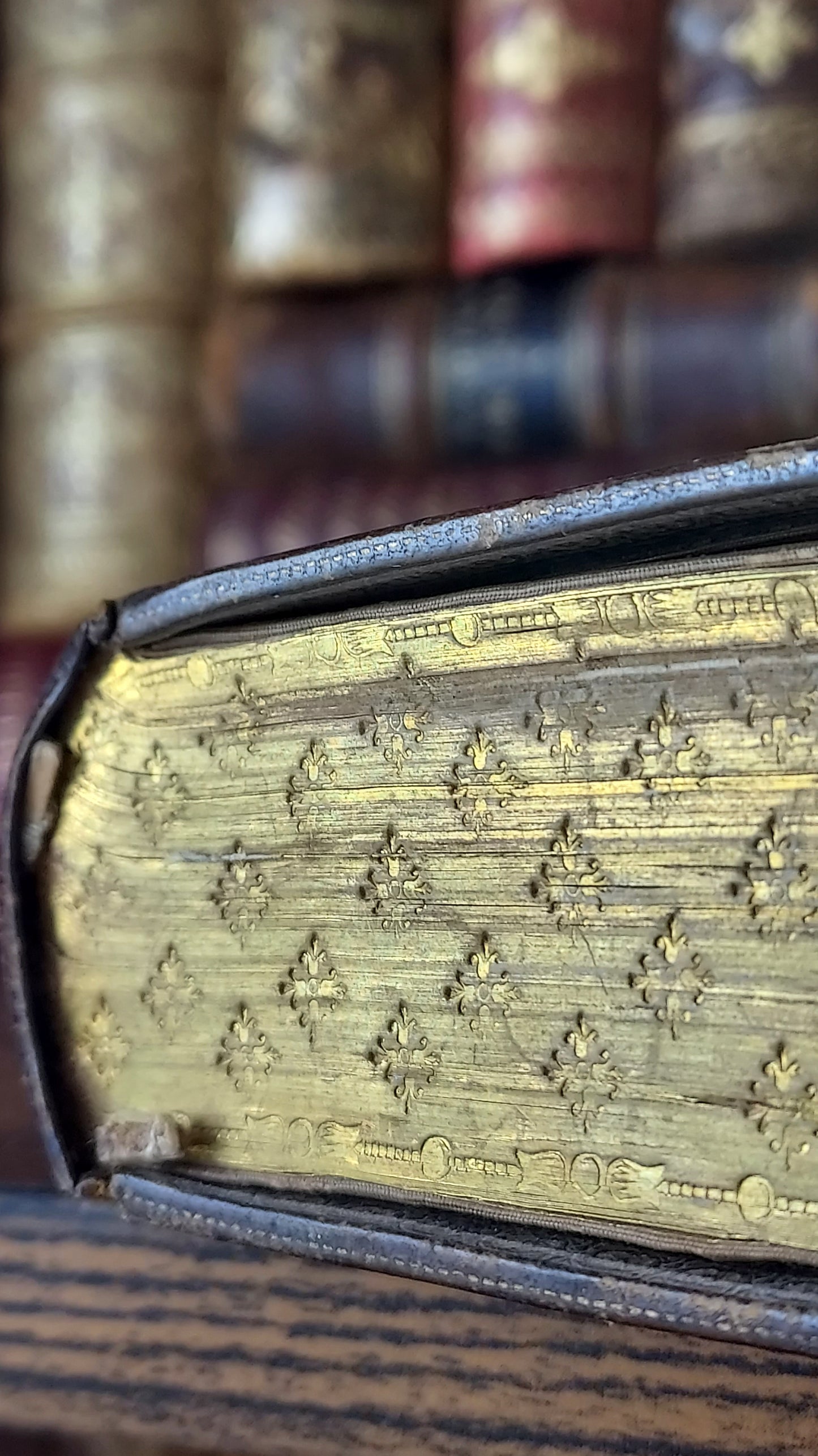 1850s Paroissien Romain | Gauffered Edge Starburst Motif
