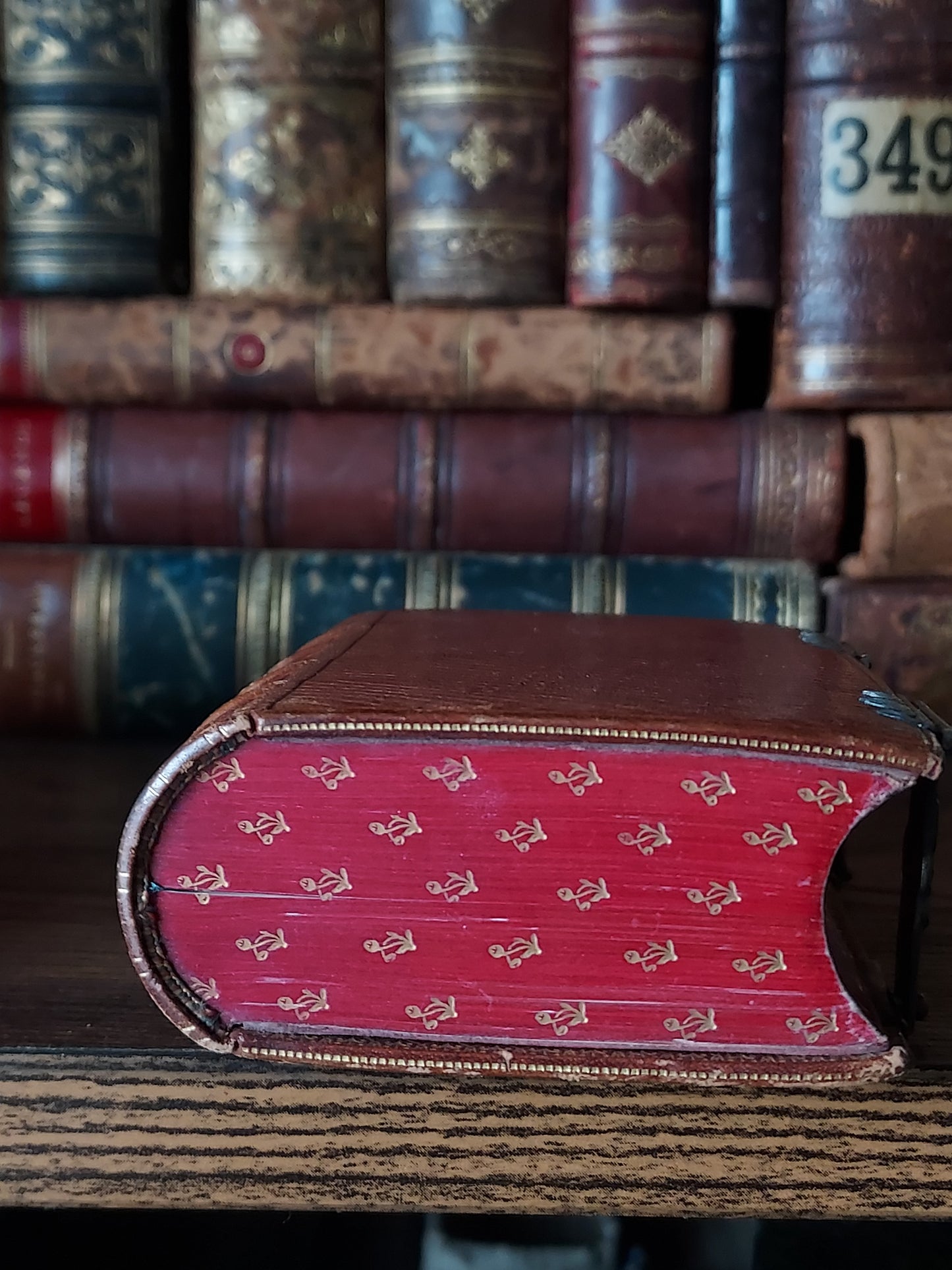 1860s Paroissien Romain, Très Complet (Partie d’Été): Red Gauffered Edge