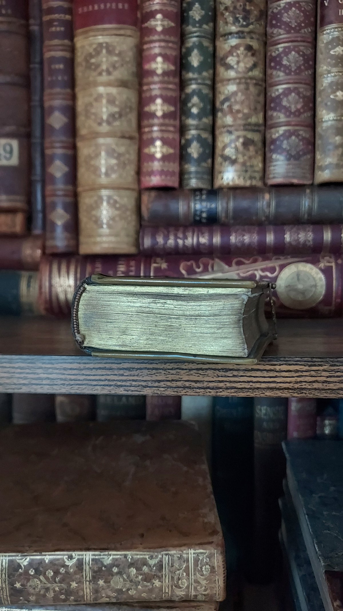 1879 Paroissien Romain | Miniature Clasped Binding