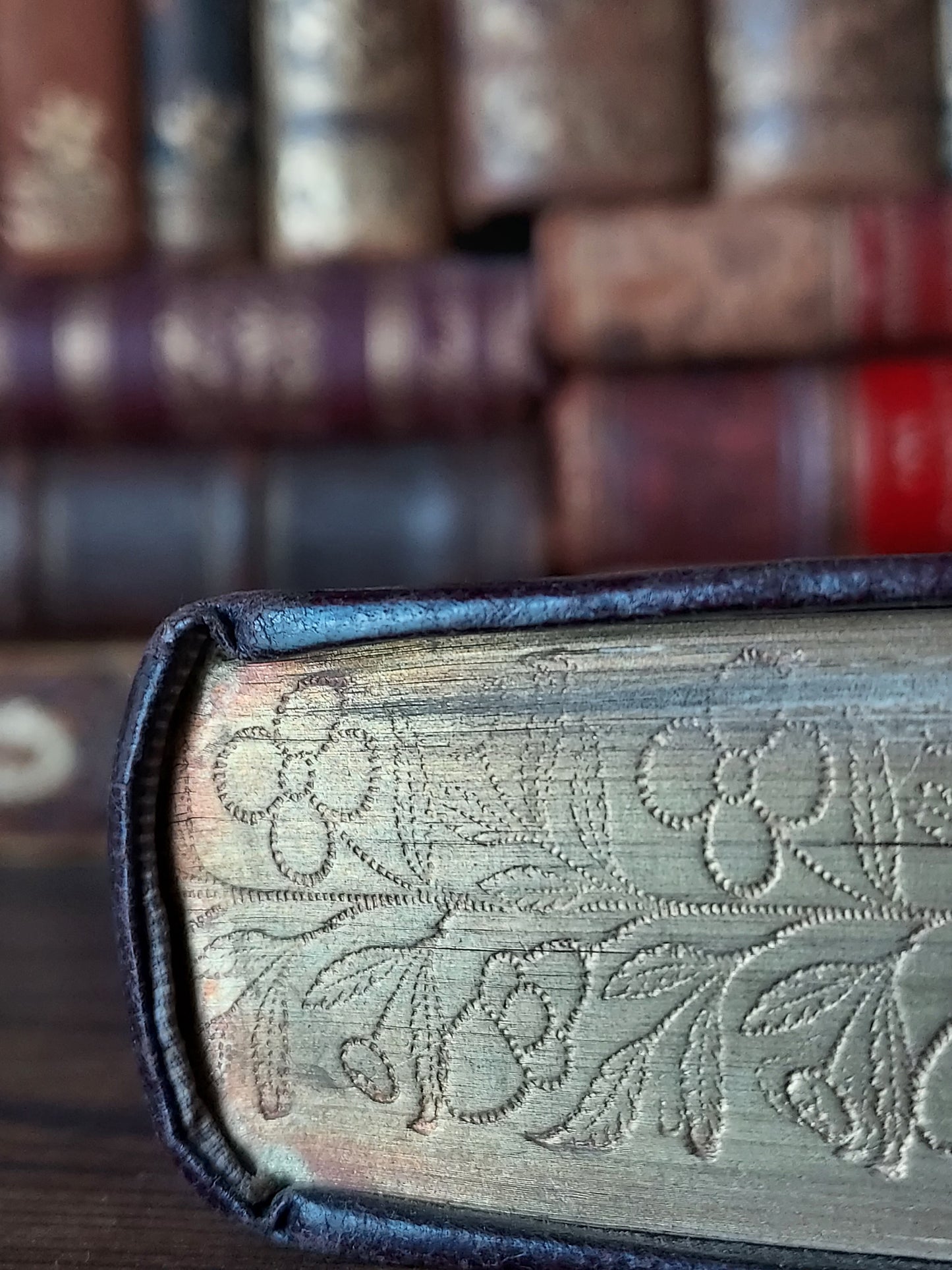 1897 Paroissien Romain | Floral Gauffered Edges