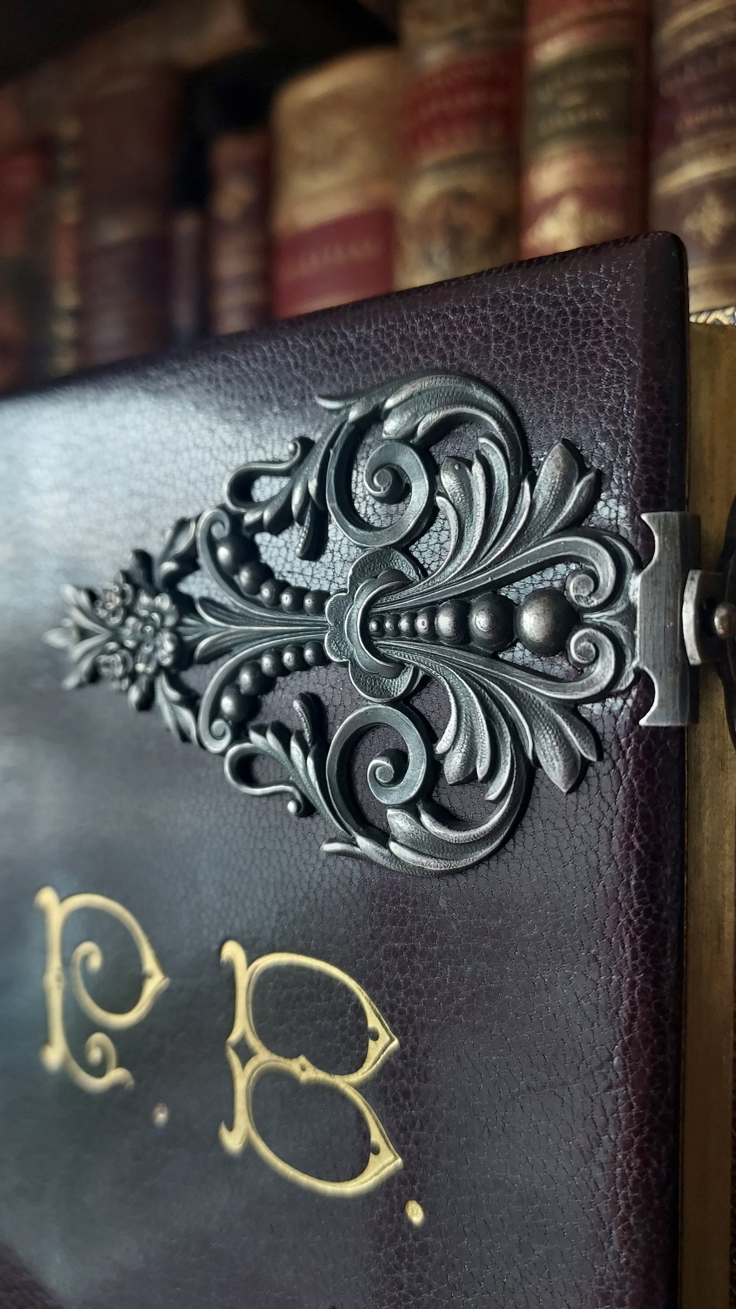1880s Missel Romain | Ornate Double Floral Clasp