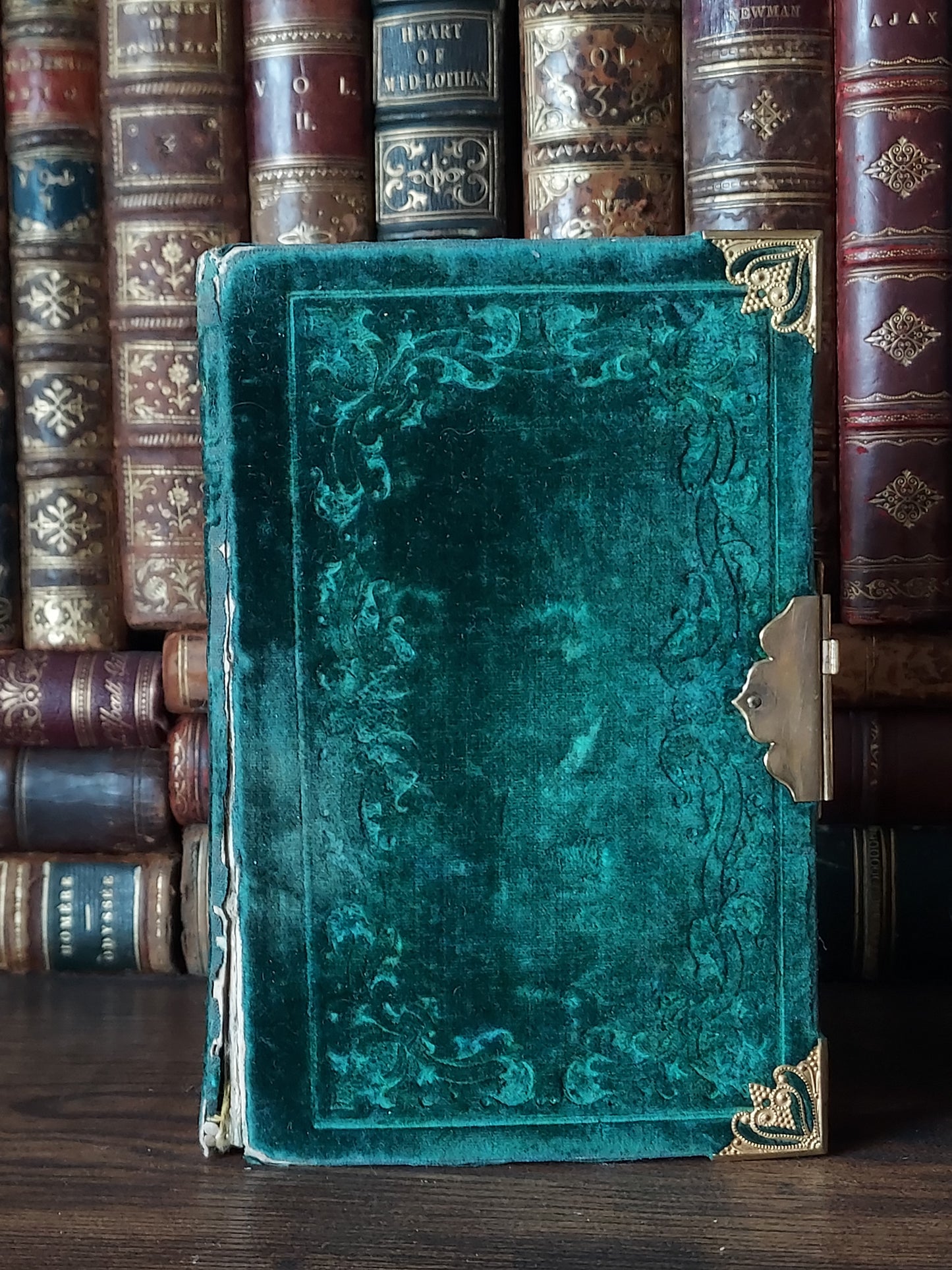 1838 Paroissien Complet | Green Velvet & Cross Clasp