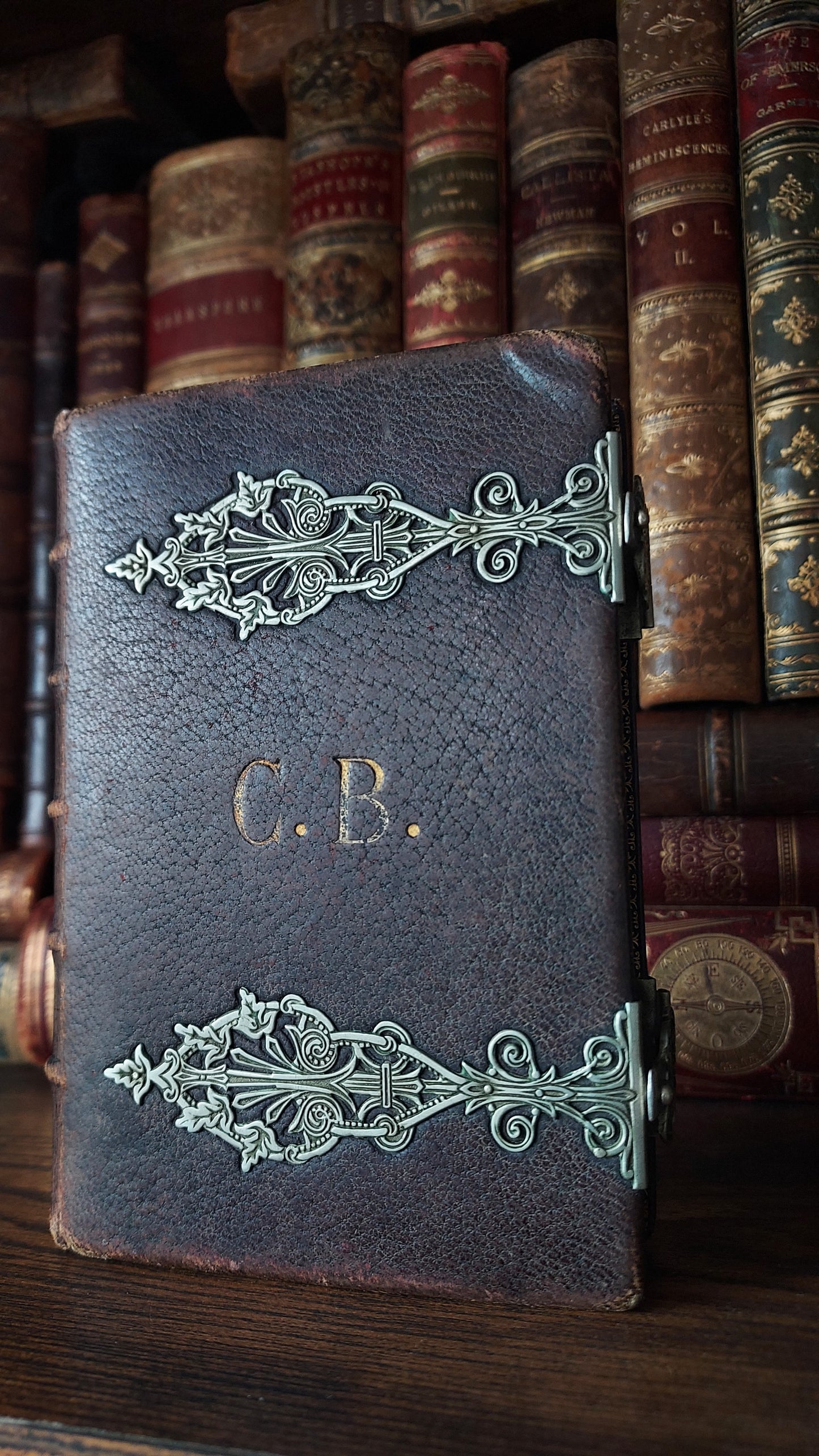 1880s Paroissien Romain | Floral Clasp
