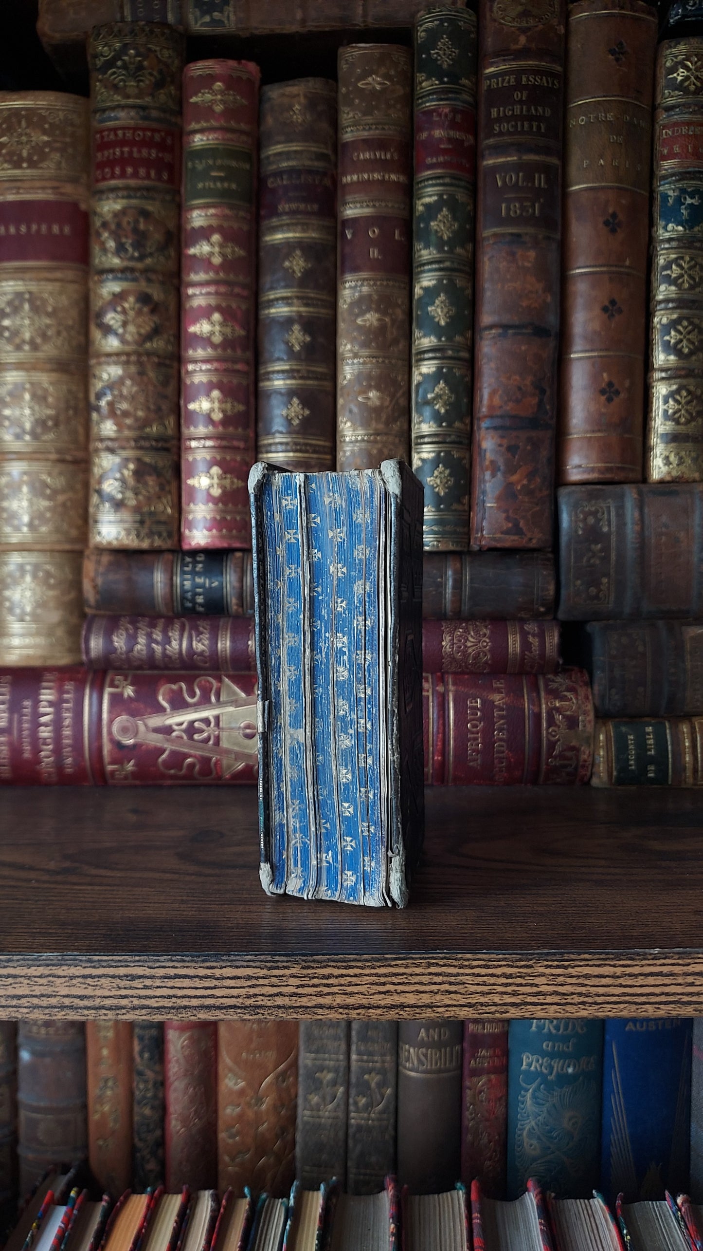 1859 Paroissien Romain | Blue Gauffered Maltese Cross