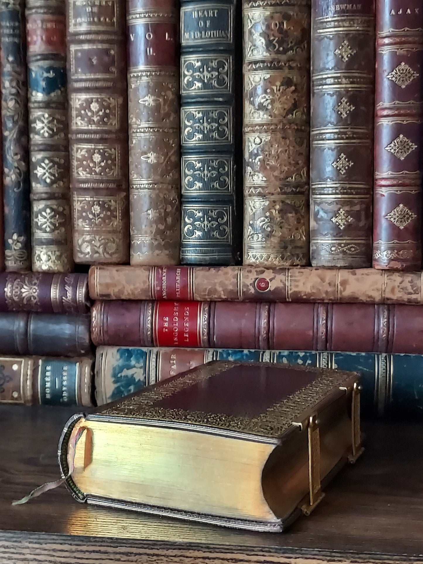 1873 Recueil de prieres: Ornate Double Clasp Binding w/ Paisley Fore-Edge Painting