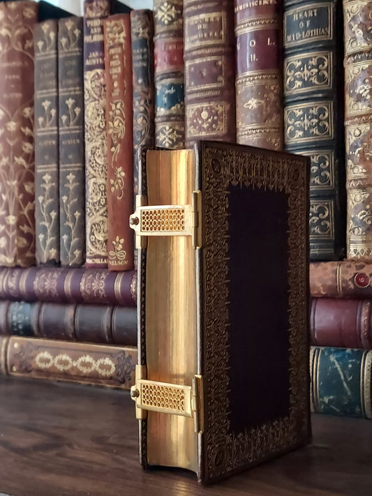 1873 Recueil de prieres: Ornate Double Clasp Binding w/ Paisley Fore-Edge Painting