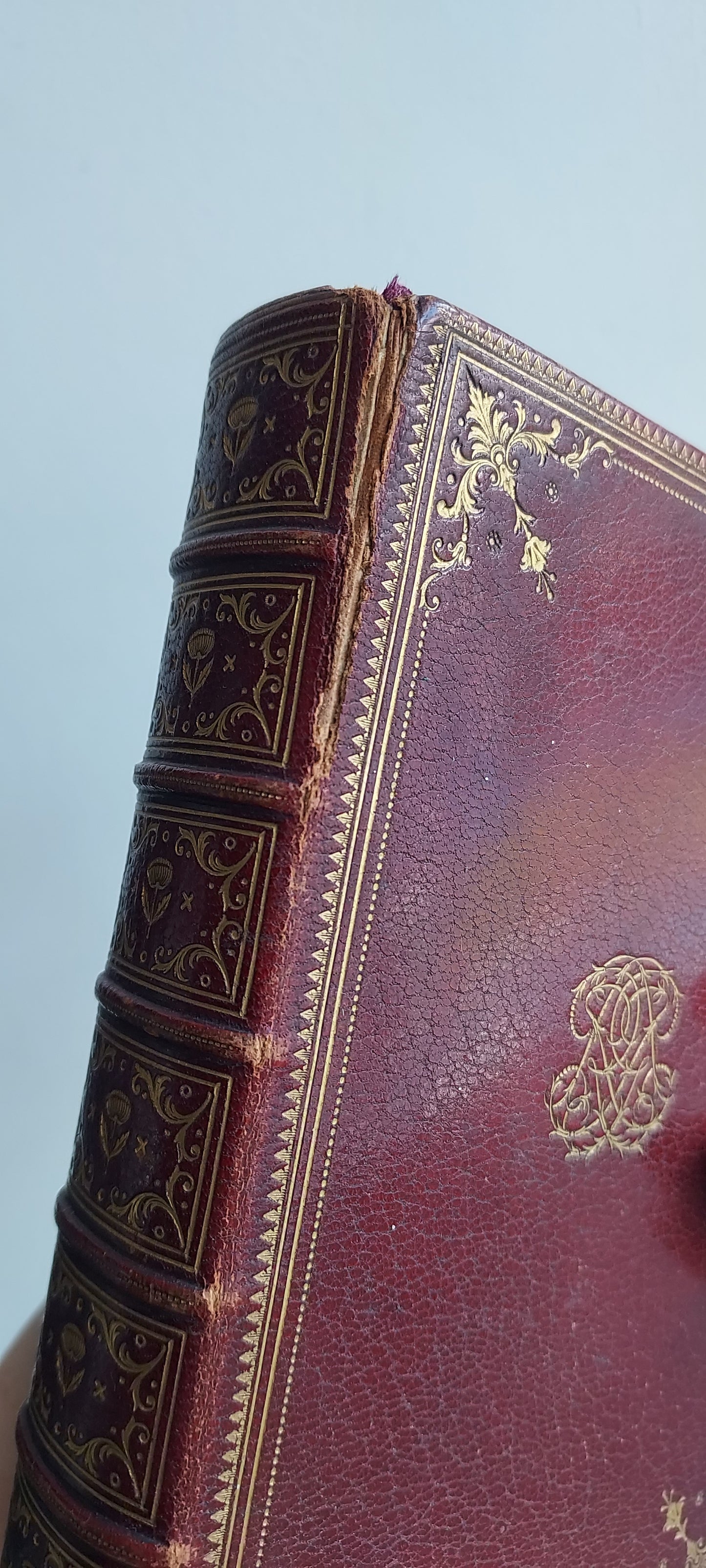 1887 Gruel Paroissien de la Renaissance | Latin Script Gauffered Edge