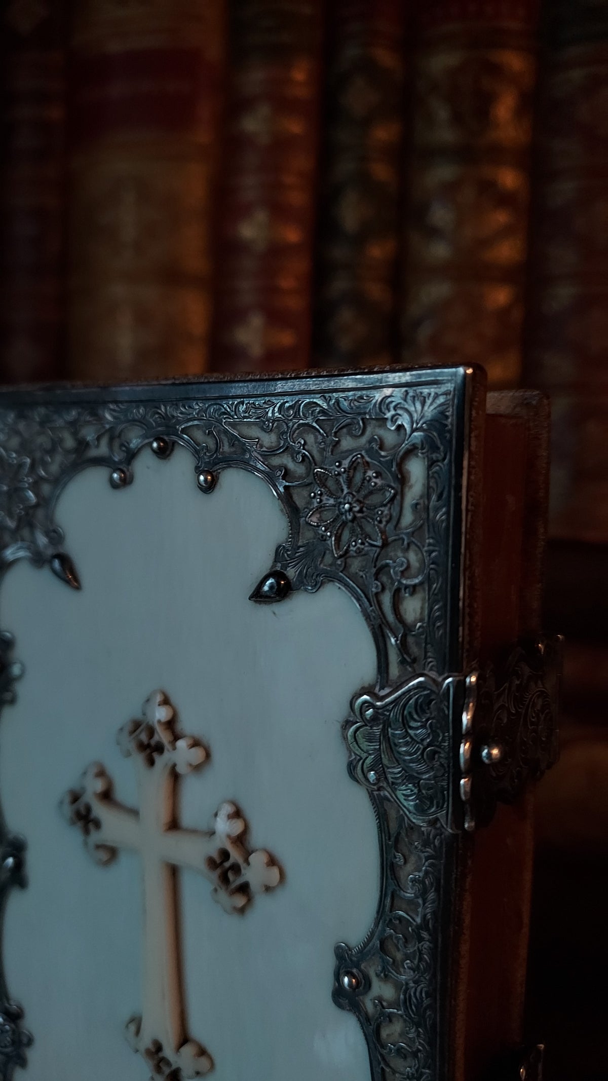 1872 The Book of Common Prayer | Gothic-Style Metal Details