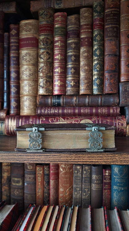 1880s Paroissien Romain | Floral Clasp