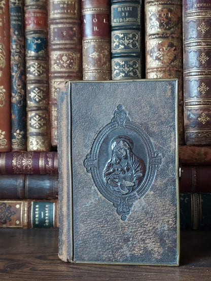1867 Recueil de prières: Gilt-Gauffered and Hand-Painted Floral Page Edges