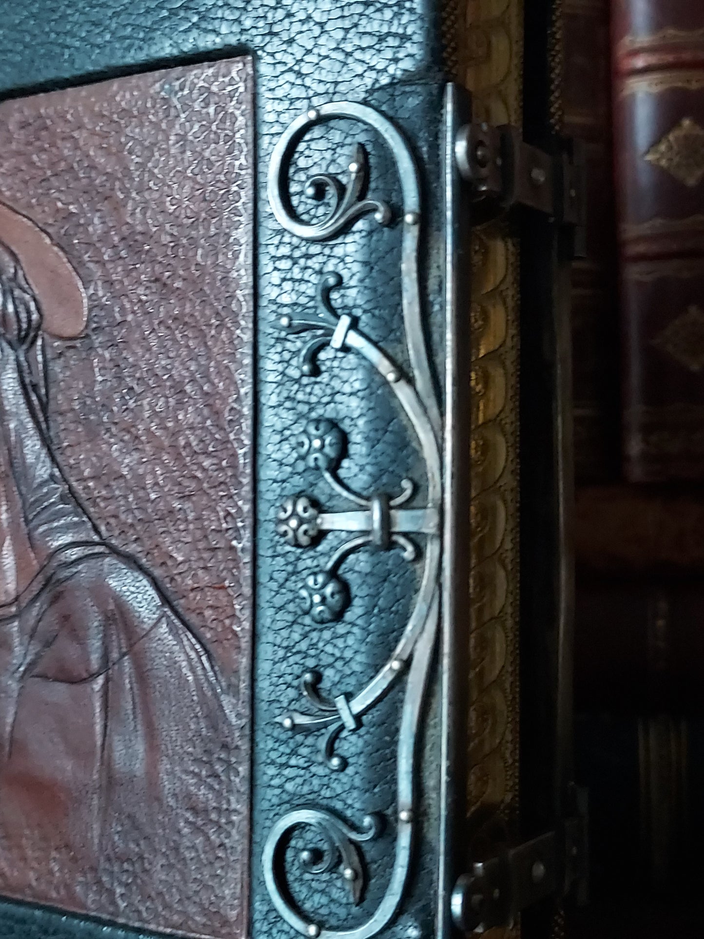 1900s Heures Romaines | Stamped Taffin Master Binding