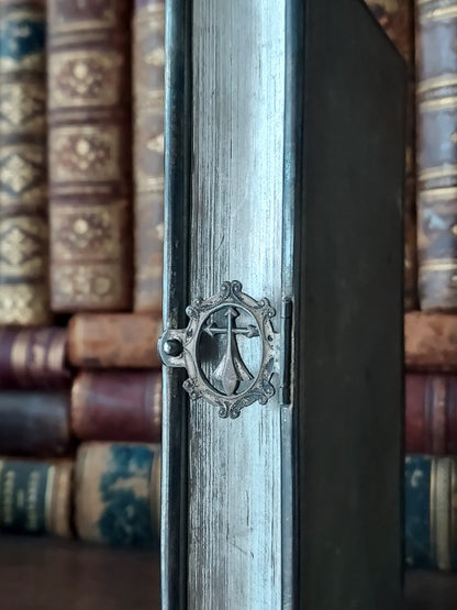 1868 Recueil de cantiques: Silver Page Edges and Clasp
