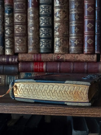 1900s Heures Romaines | Stamped Taffin Master Binding