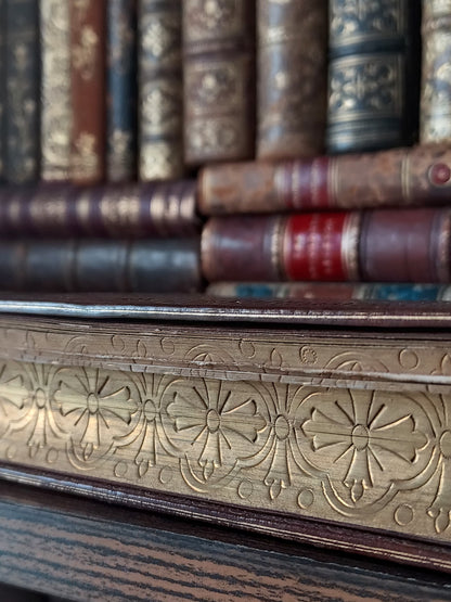 1860s Livre D'Heures Selon le Rit Romain: Gauffered Edges, Fleur-de-Lis Cover