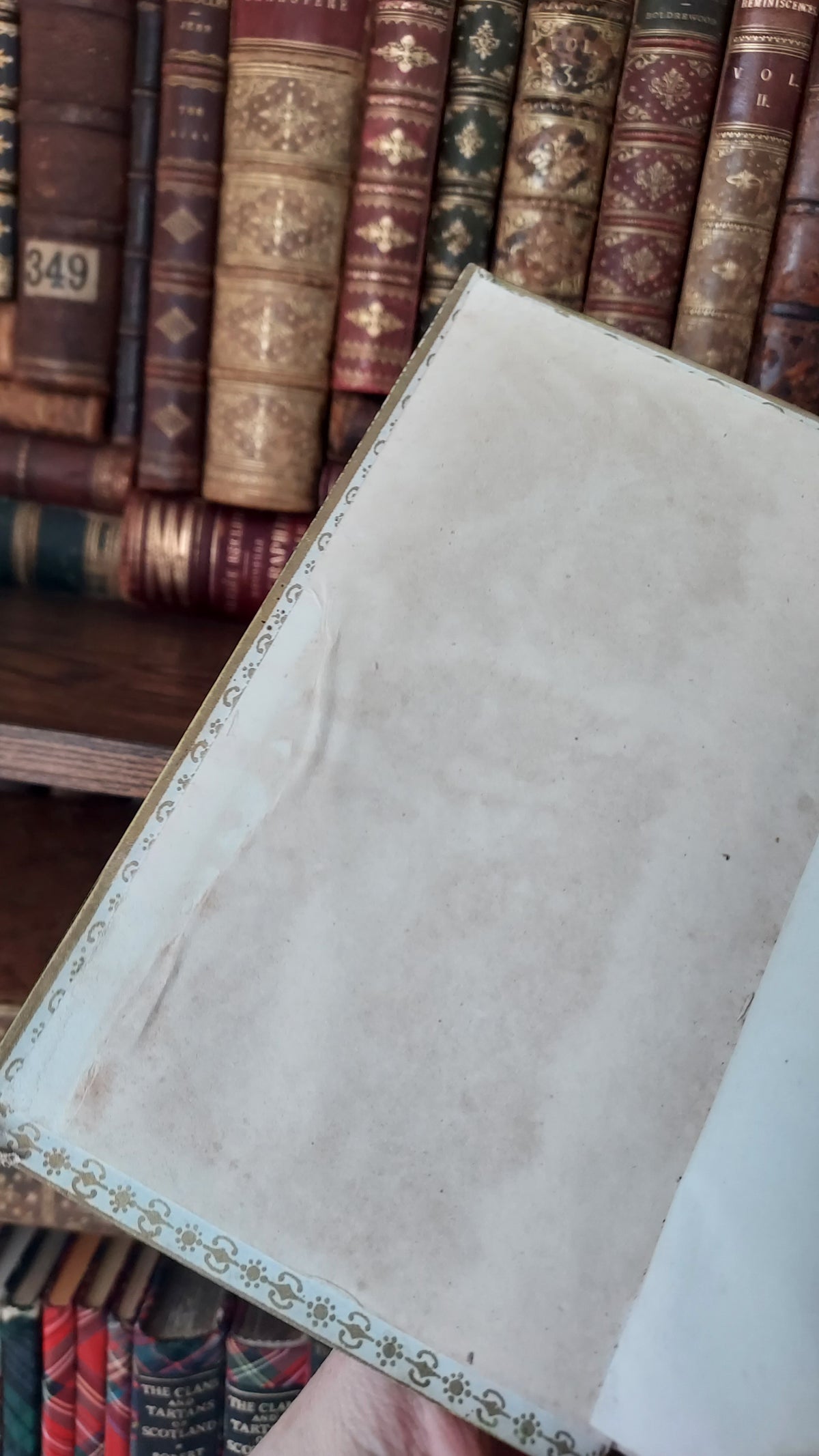 Histoire de Sainte Élisabeth de Hongrie | Mame Decorative Cartonnage Binding
