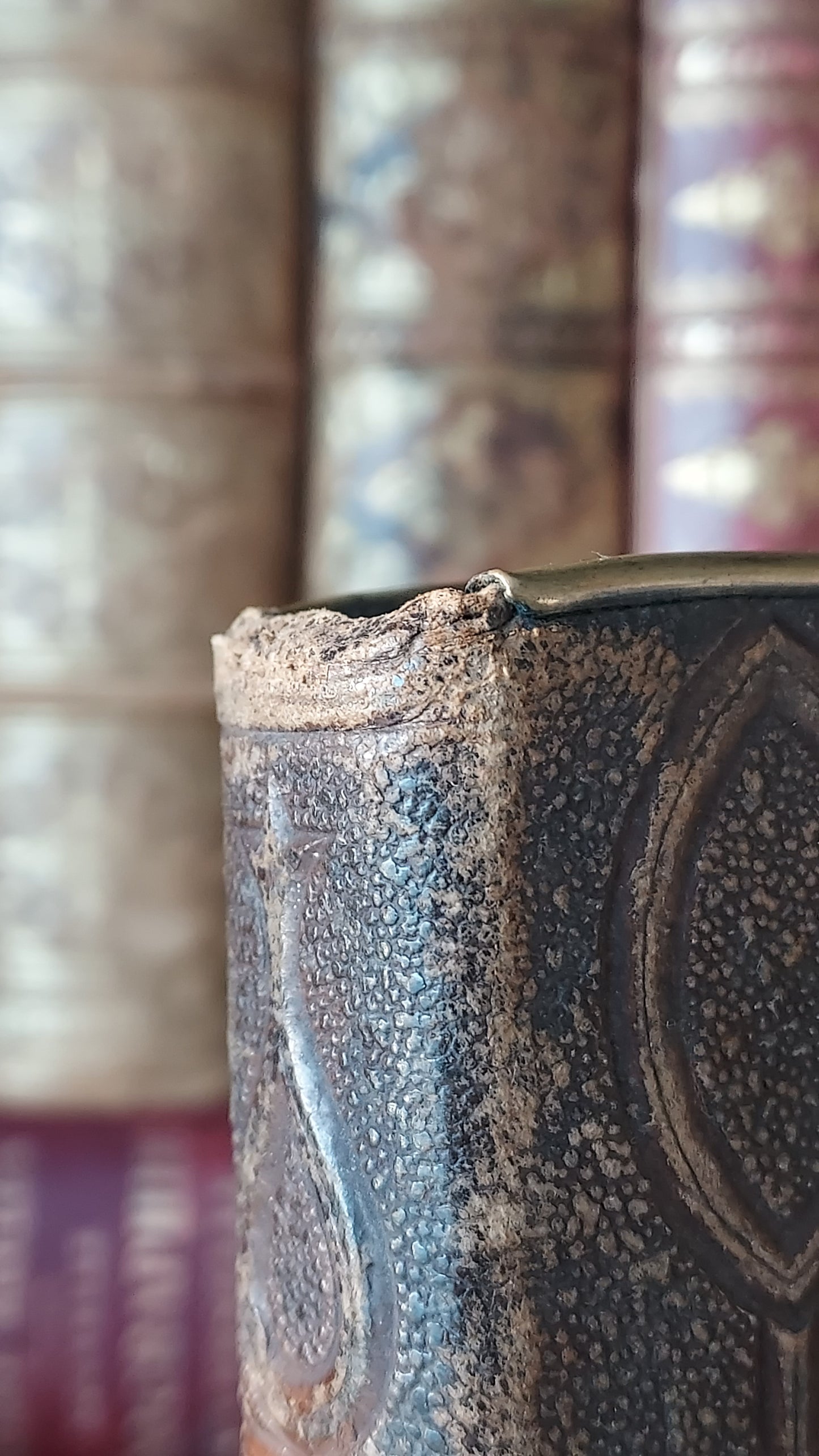 1870s Paroissien Romain | Mini w/Gauffered Stars