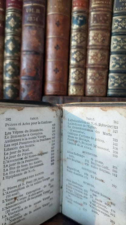1870s Paroissien Romain | Mini w/Gauffered Stars