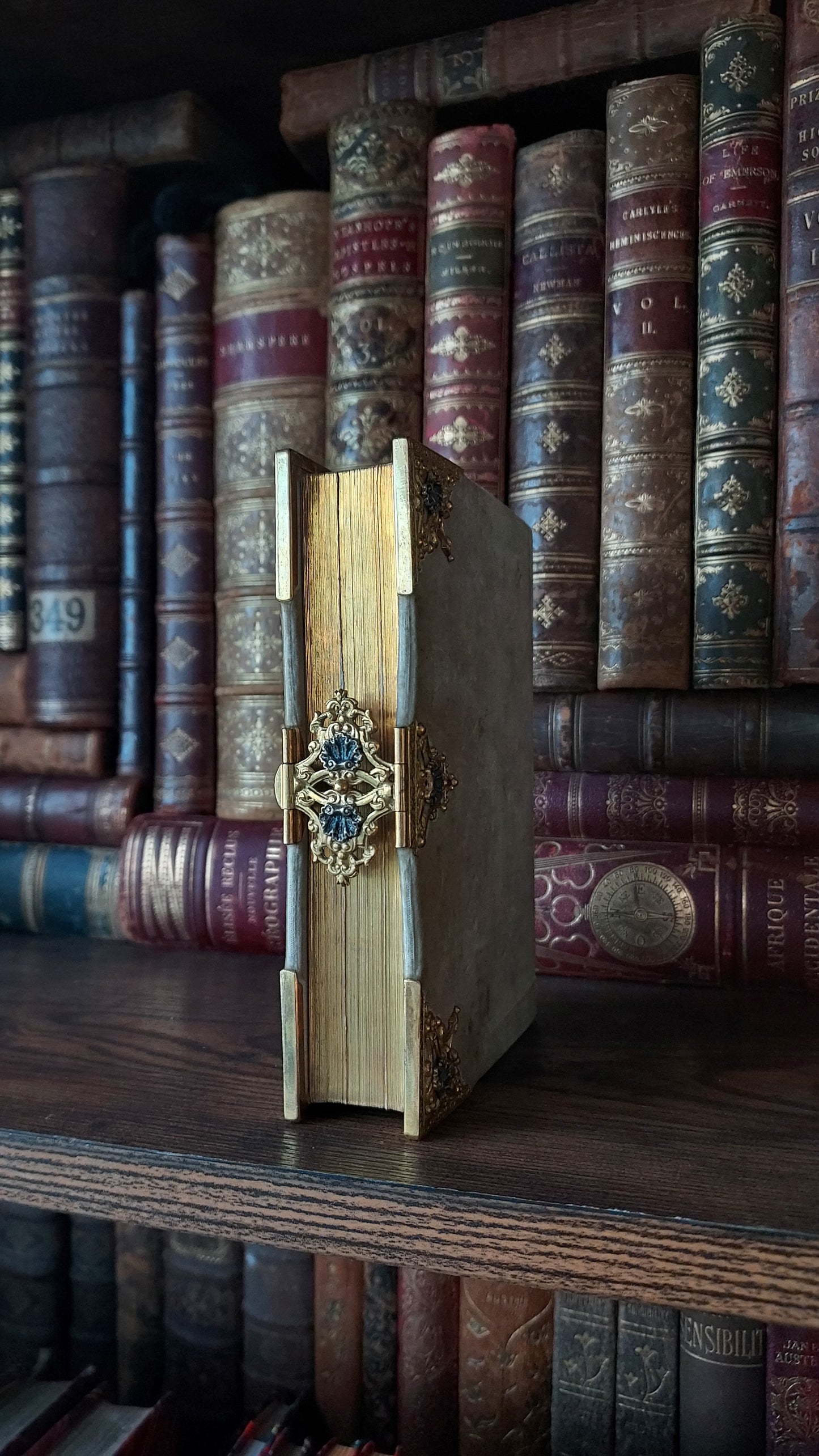 1850s Livre de Mariage | Velvet Wedding Missal w/Large Intricate Clasp