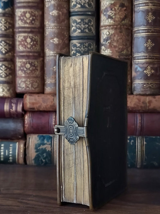 1873 Paroissien Romain: Small Cross Clasp