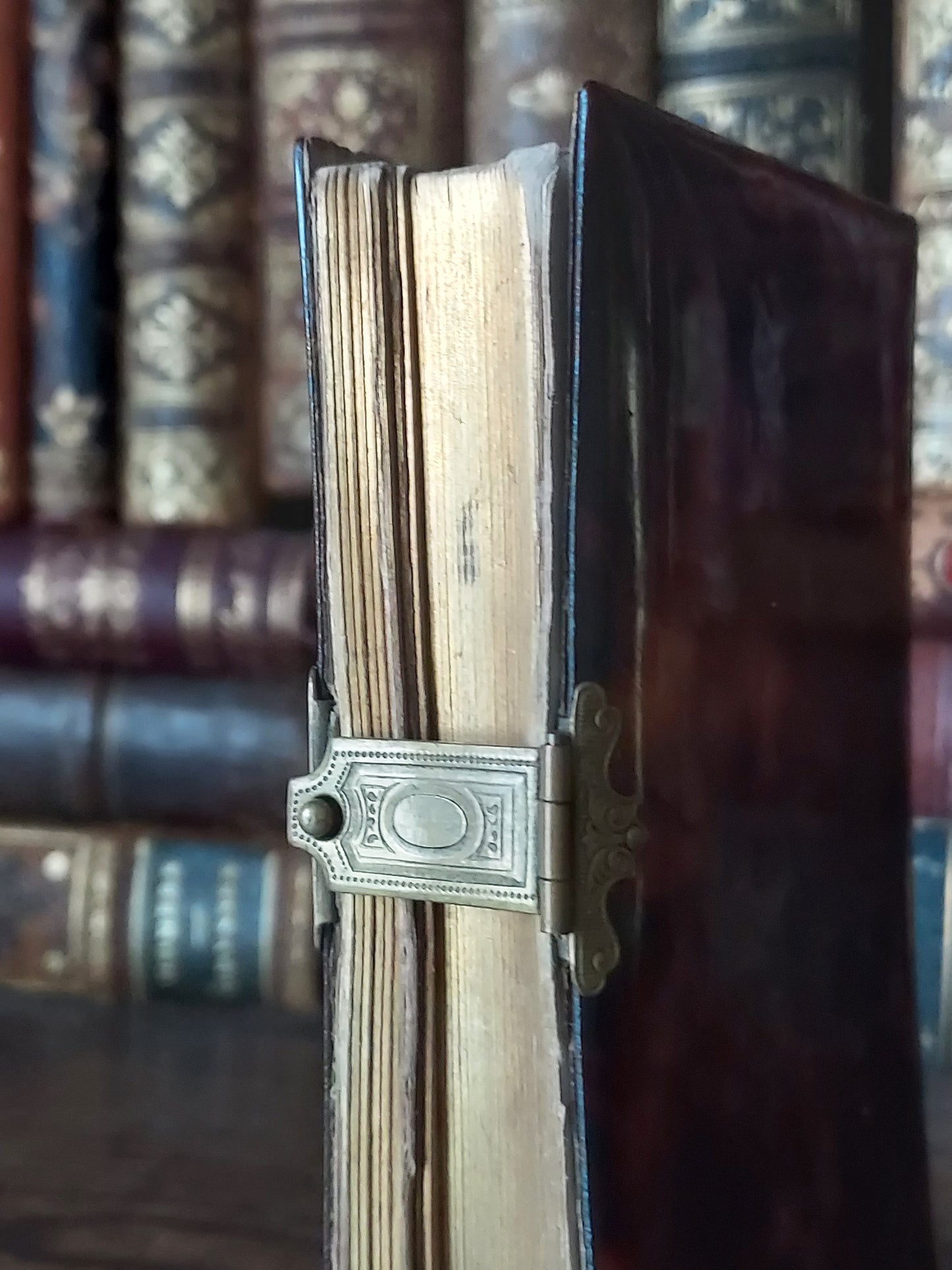 Paroissien Romain | 1890s Faux Tortoise Shell Clasp Book