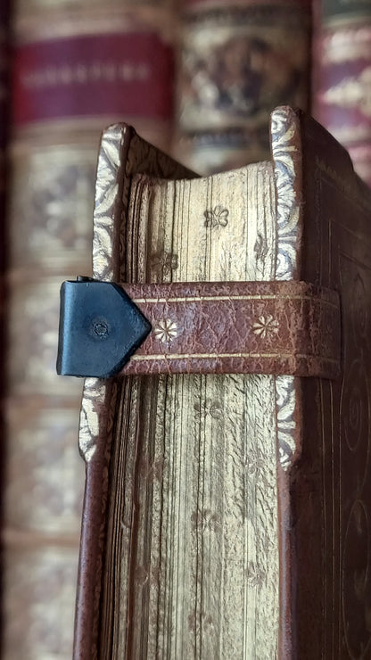 1902 Le Nouveau Testament & Prayer Card | Hand-Illuminated, Stamped by L. Angeli