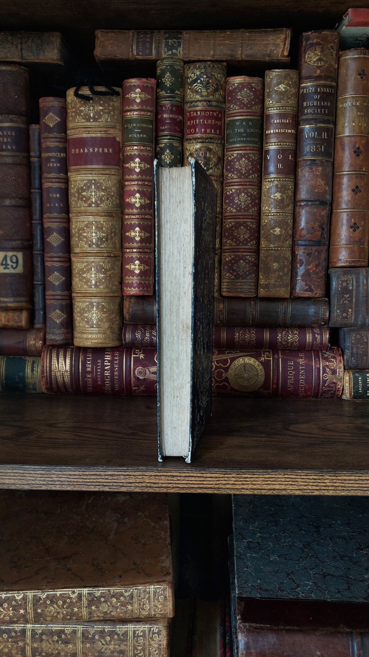 1845 Histoire d'Angleterre | Navy & Gold Cartonnage Binding