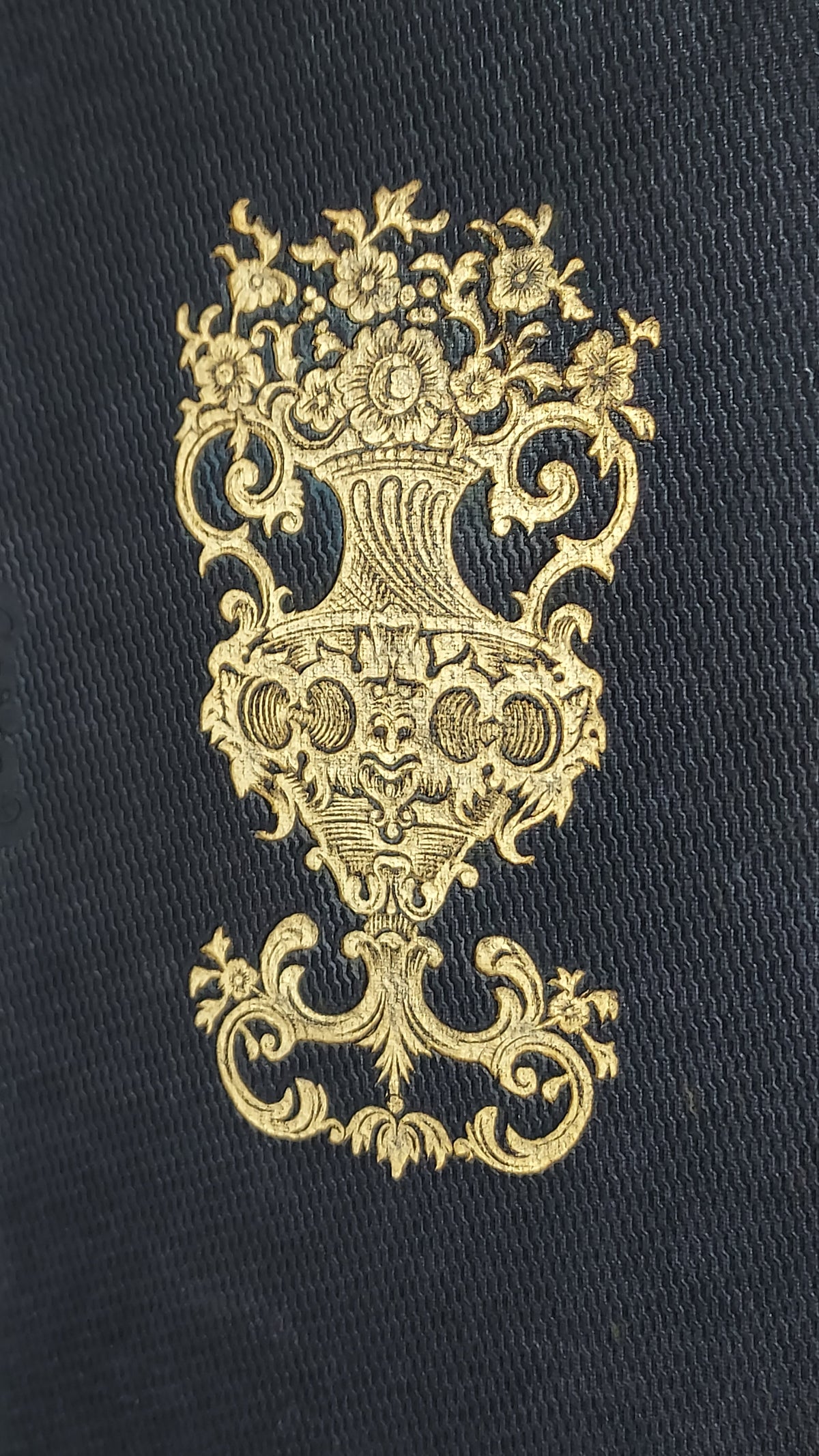 1848 Black and gold | Alfred Mame Black & Gold Cartonnage