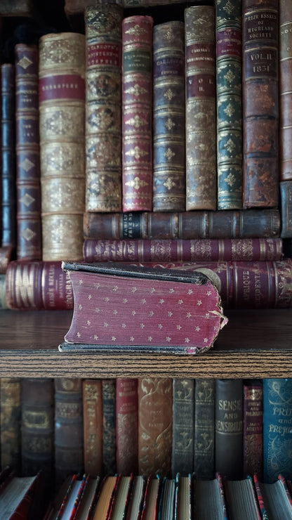 1876 Paroissien Romain | Red Star Gauffered Edge