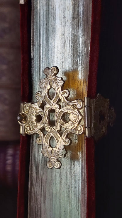 1846 Paroissien Latin-Français | Scarlet Velvet w/Large Gold Clasp