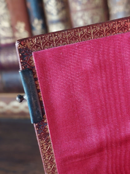 1860s Paroissien Romain, Très Complet Partie d'Hiver: Red Gauffered Edge
