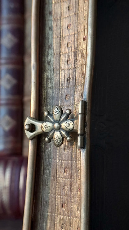 1862 Paroissien Romain | Floral Clasp & Dotted Gauffered Edge