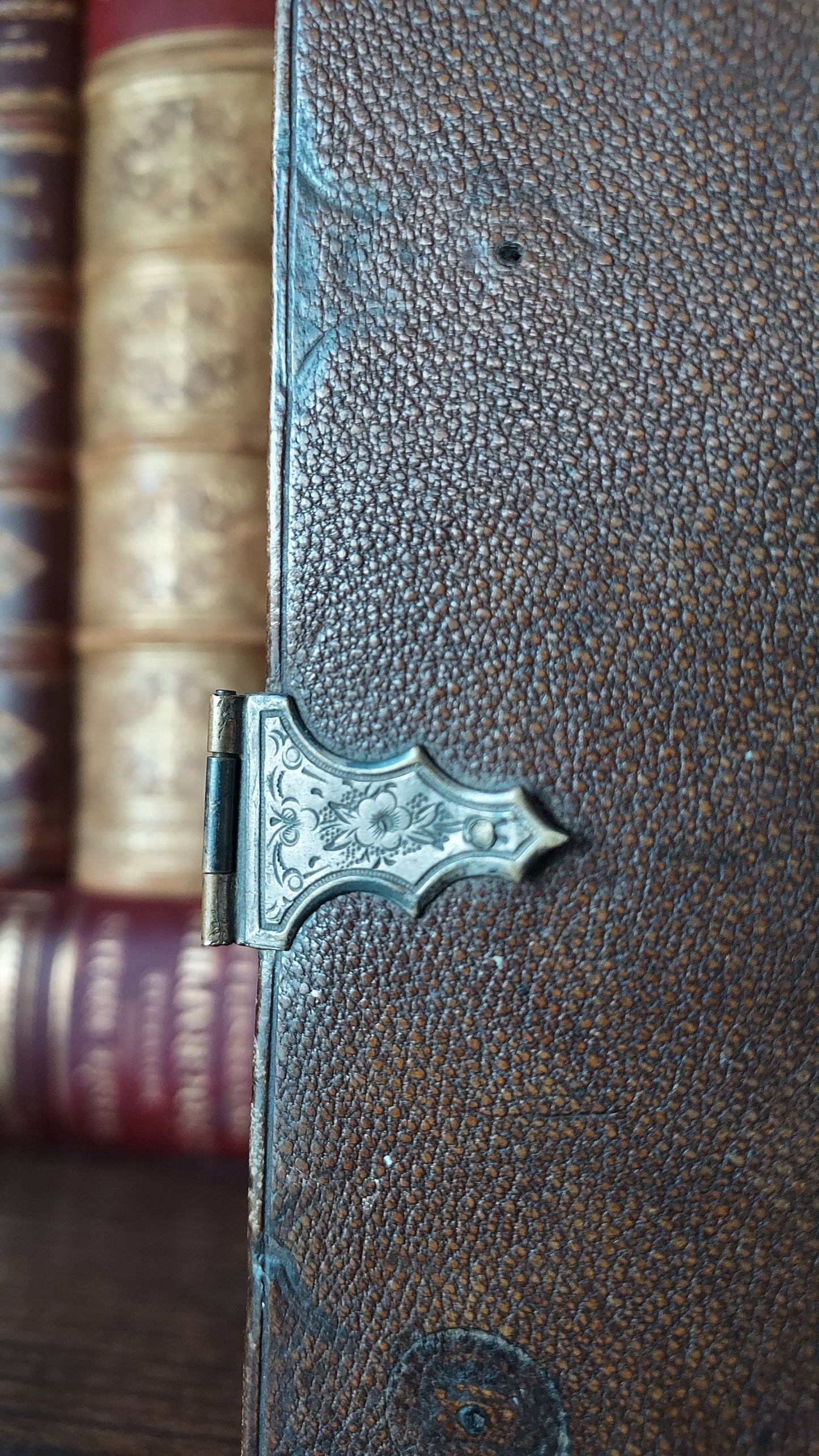 1857 Paroissien Romain | Gauffered Star Blue Edge
