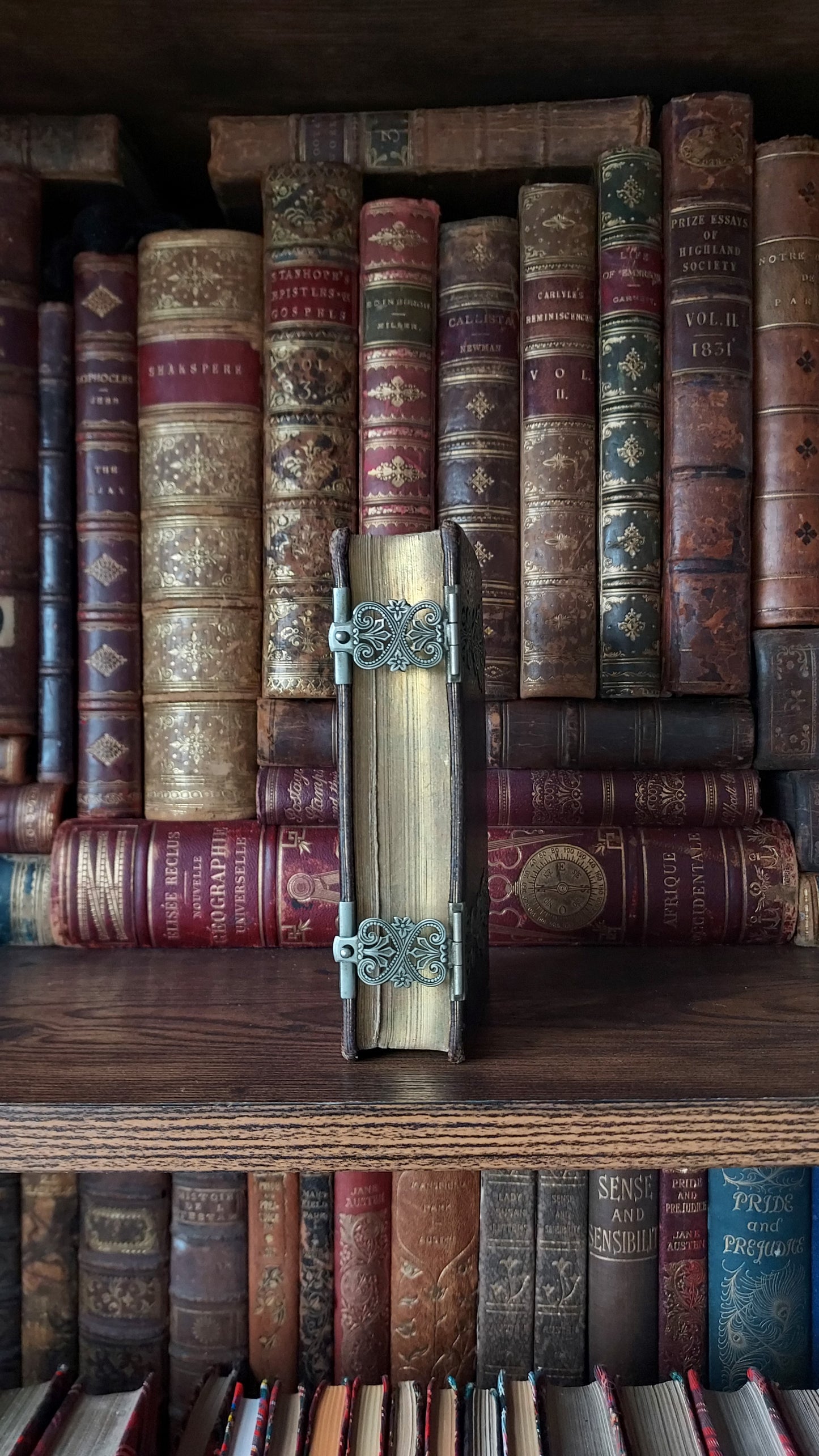 1880s Paroissien Romain | Floral Clasp