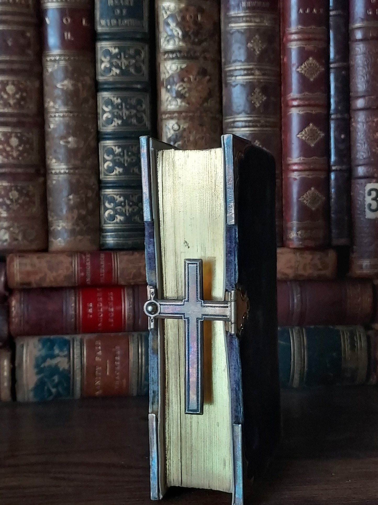 19th-century La Giornata del Cristiano | Blue Velvet & a Cross Clasp