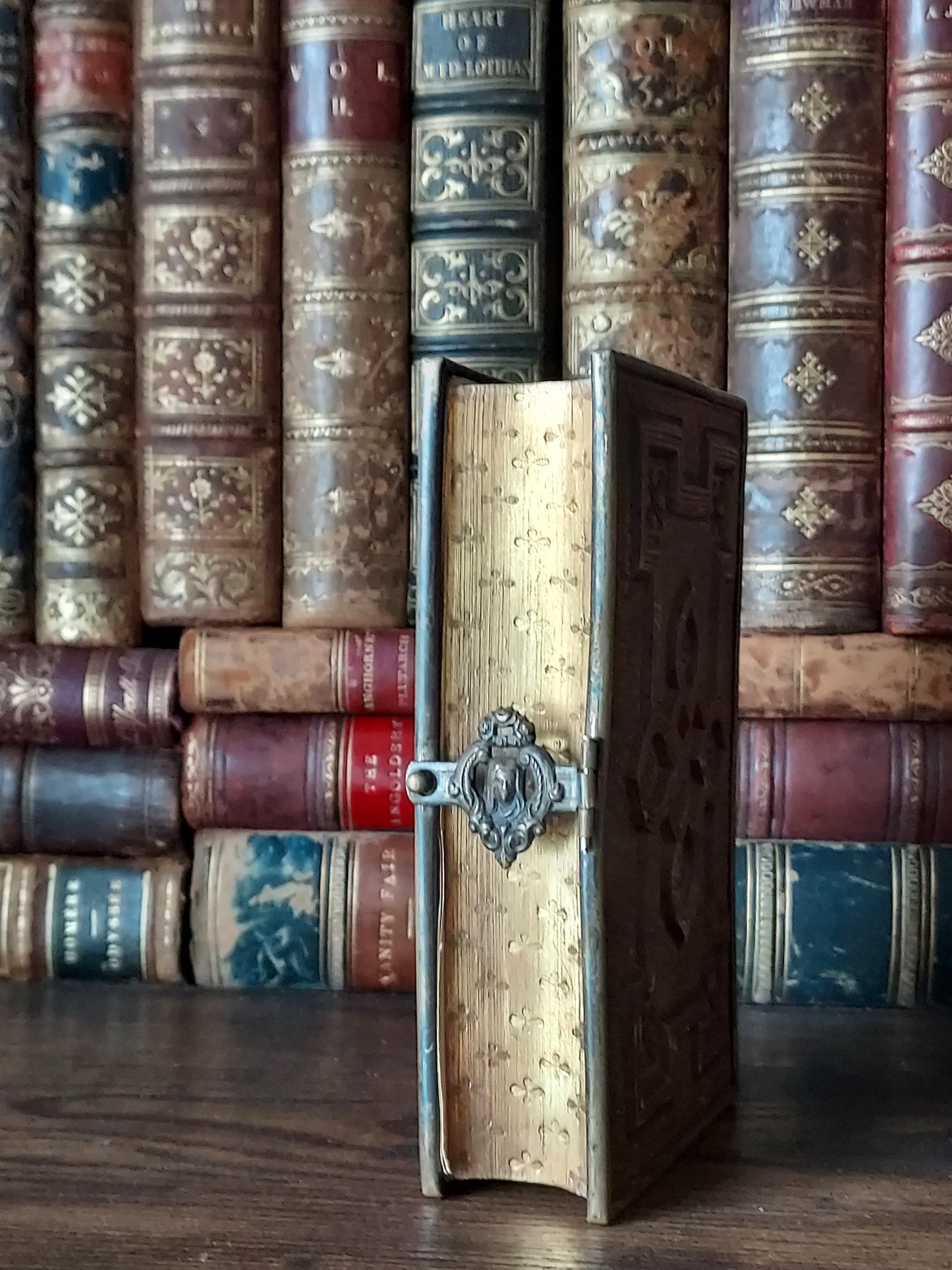 1866 Recueil de Prières | Gauffered Edge & Mary Clasp