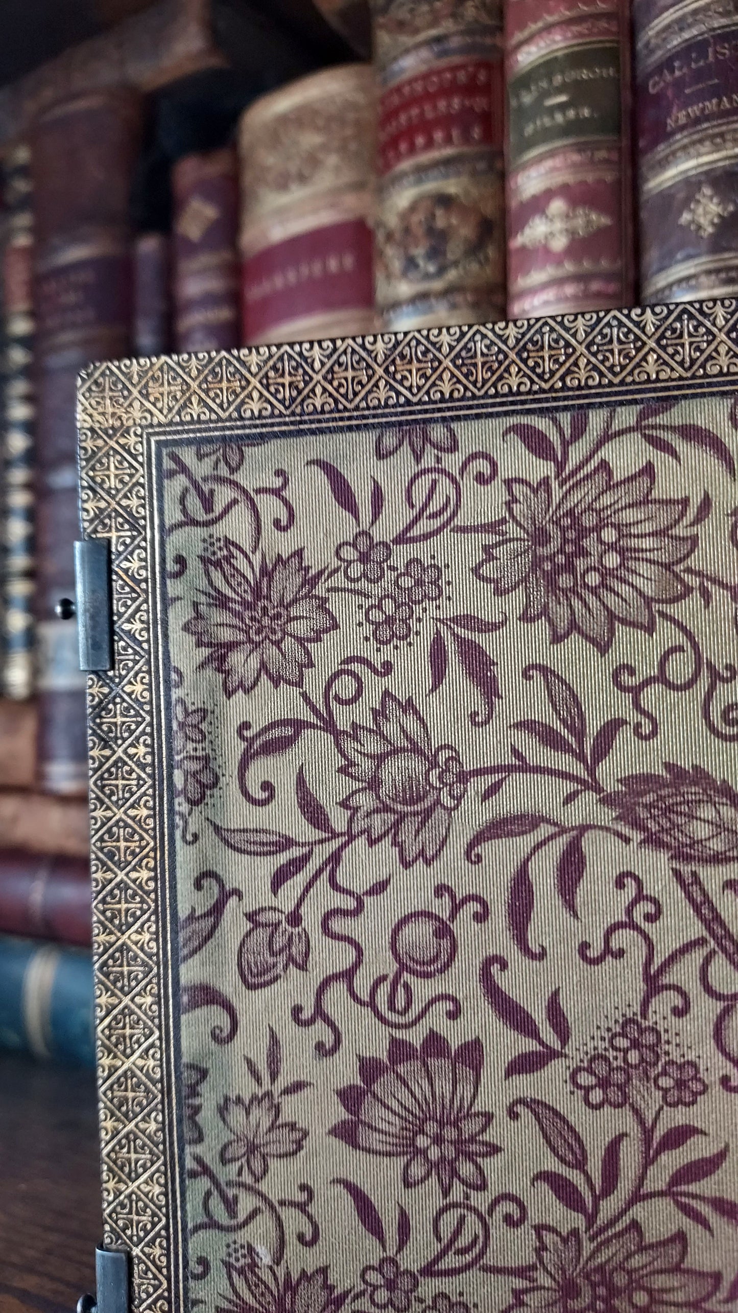 1880s Missel Romain | Ornate Double Floral Clasp