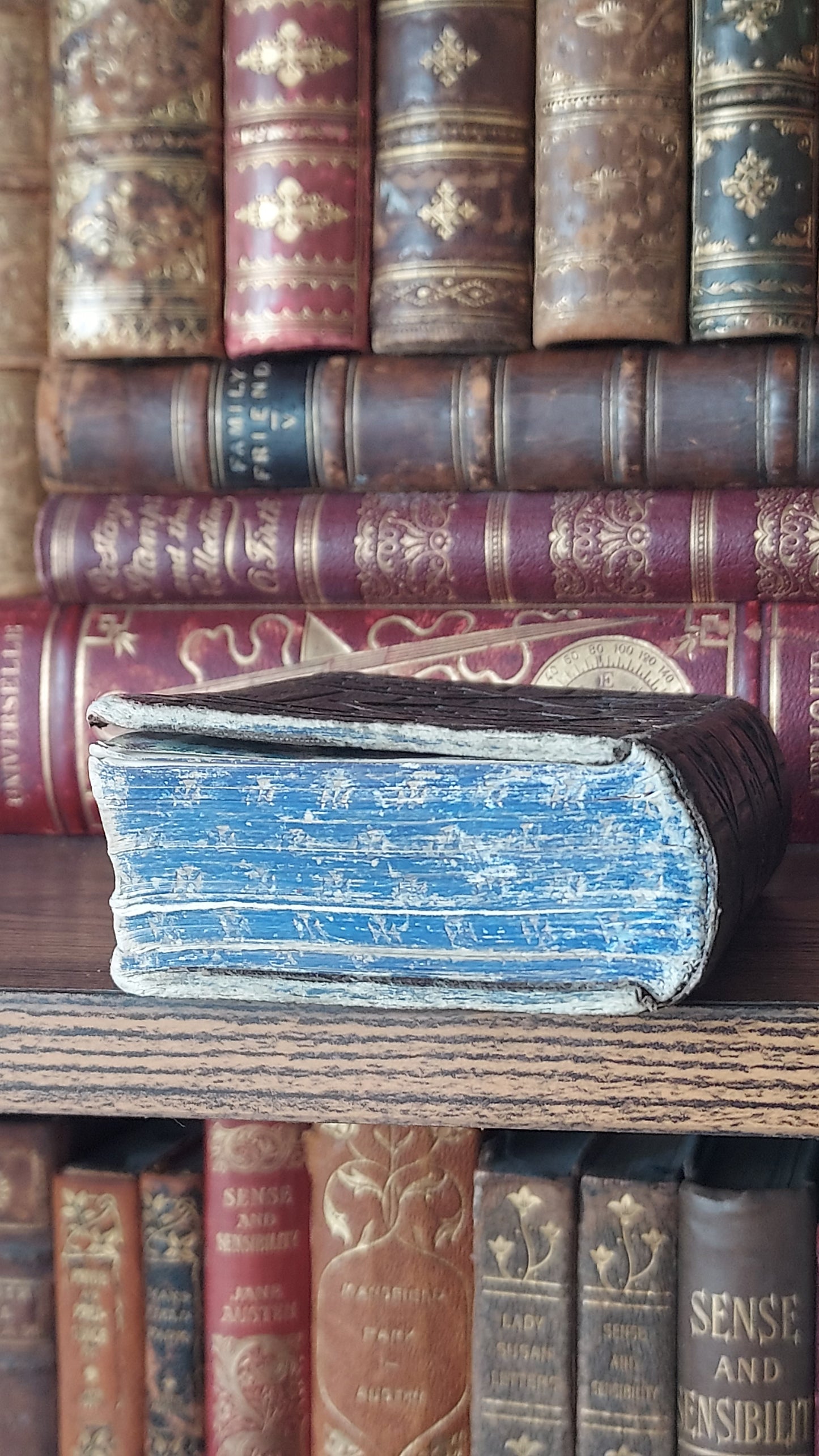 1859 Paroissien Romain | Blue Gauffered Maltese Cross