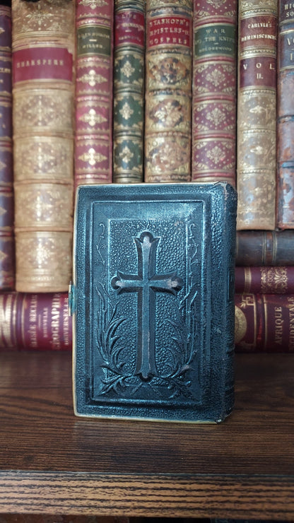 1890 Paroissien Romain | Miniature Clasped Binding
