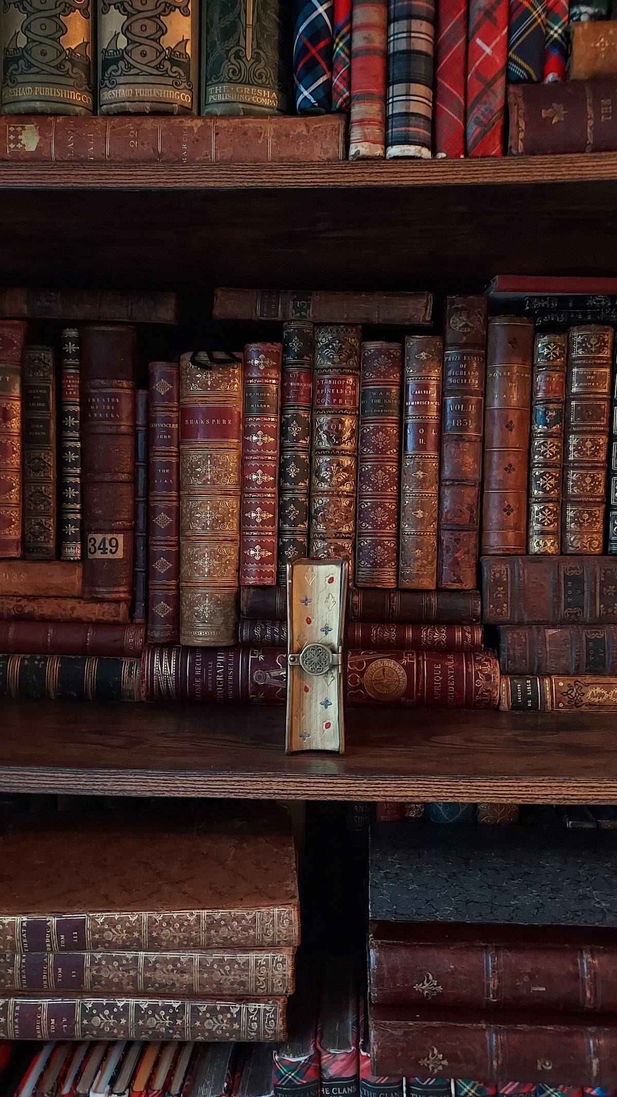 1850s Parioissien Romain | Hand-Painted Gauffered Edges w/Clasp